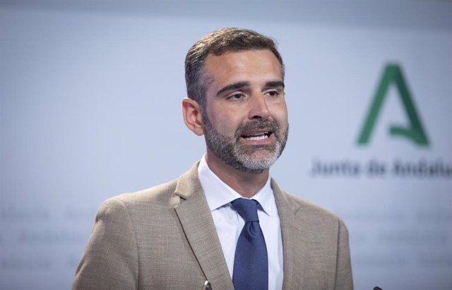 El consejero de Sostenibilidad, Medio Ambiente y Economía Azul y portavoz del Gobierno, Ramón Fernández-Pacheco, durante la rueda de prensa en el Palacio de San Telmo. A 25 de julio de 2023, en Sevilla (Andalucía, España). Como cada martes, el Consejo de 