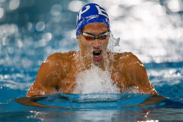 Archivo - El nadador español Hugo González de Oliveira durante una prueba