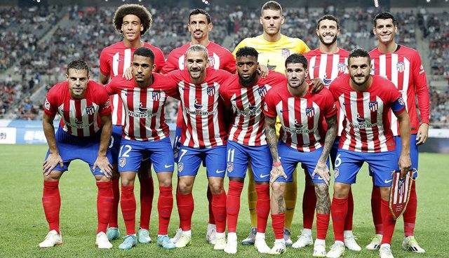 Primer equipo titular del Atlético de Madrid en su debut de la pretemporada 2023-24 en Seúl contra el Team K-League, que le derrotó por 3-2 en el descuento.