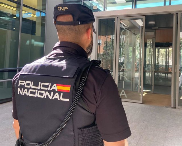 Agente de la Policía Nacional.