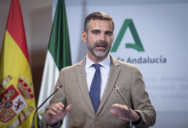 El consejero de Sostenibilidad, Medio Ambiente y Economía Azul y portavoz del Gobierno, Ramón Fernández-Pacheco
