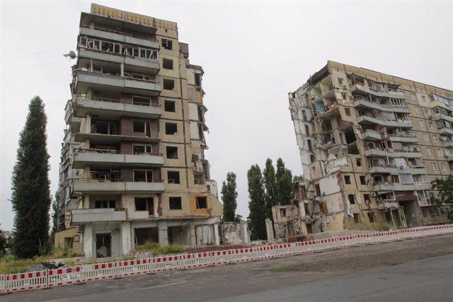 Edificio destruido en Dnipró, Ucrania