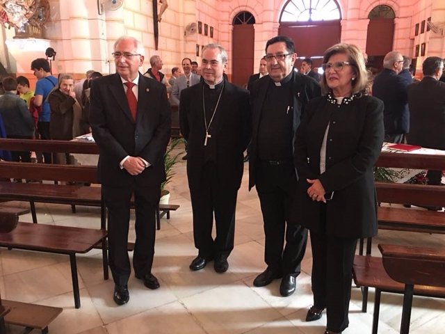 Visita del presidente de Melilla, Juan José Imbroda, a la iglesia del Sagrado Corazón (Foto de archivo).