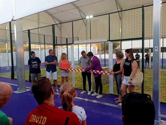 Inauguración de la nueva pista de pádel cubierta