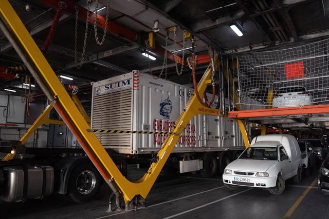 Mañana llegarán vía marítima doce grupos electrógenos más que se sumarán a los que ya están funcionando y a la central portátil que, integrada por seis grupos de emergencia, ya ha comenzado a montarse en las instalaciones de El Palmar.