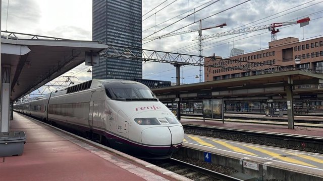 Archivo - AVE de Renfe en Lyon
