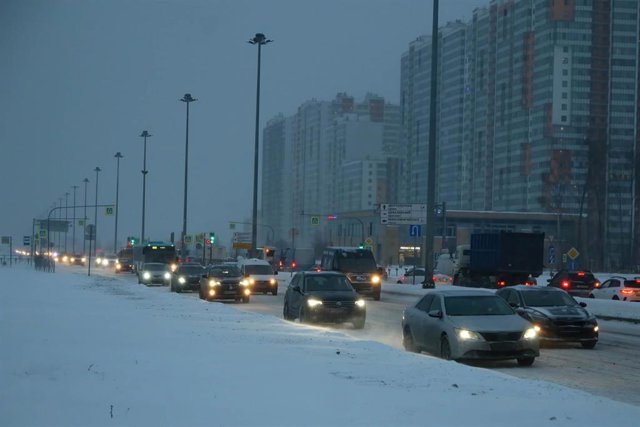 Archivo - Tormenta de nieve en San Petersburgo, Rusia  