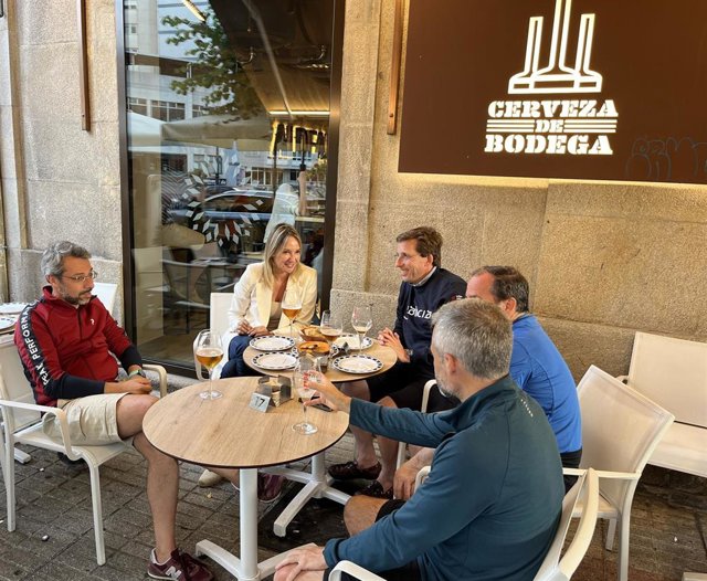 Almeida y Fernández-Tapias en Vigo este miércoles.