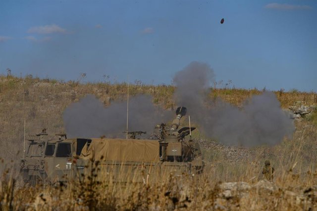 Archivo - Imagen de archivo de soldados israelíes en los Altos del Golán ocupados por Israel, cerca de la frontera con Siria