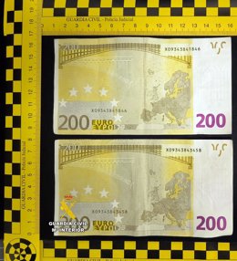 Billetes falsificados de 200 euros con los que se han realizado pagos en Mojácar (Almería).