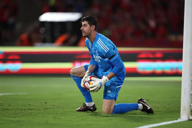 Archivo - Thibaut Courtois durante un partido del Real Madrid
