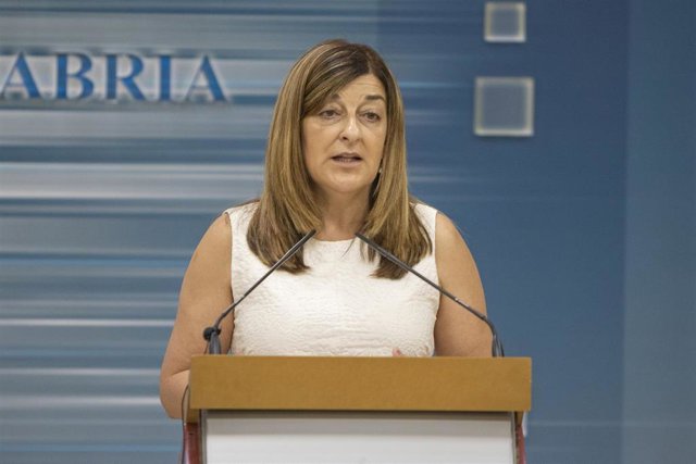 Archivo - La presidenta de Cantabria, María José Sáenz de Buruaga