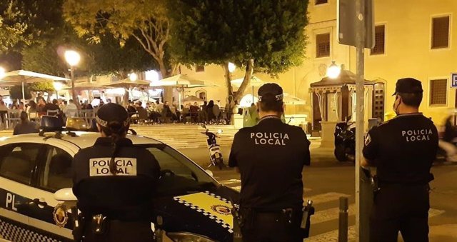 Archivo - POLICÍA LOCAL DE ELCHE