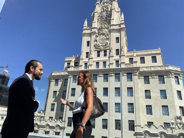 La delegada de Turismo, Almudena Maíllo, visita el nuevo Hotel Montera Madrid, de Curio Collection by Hilton, en el distrito Centro