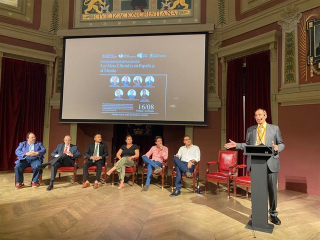 Madrid reune a más de 200 asistentes pro-libertad del mundo para denunciar los 52 países autoritarios existentes