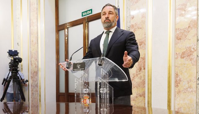 El líder de Vox, Santiago Abascal, durante la Sesión Constitutiva de la XV Legislatura en el Congreso de los Diputados, a 17 de agosto. 