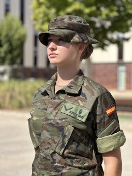 La princesa Leonor, con su uniforme militar. 