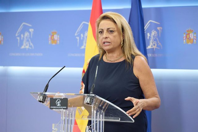 La diputada de Coalición Canaria, Cristina Valido, ofrece una rueda de prensa, en el Congreso de los Diputados, a 21 de agosto de 2023, en Madrid (España). 