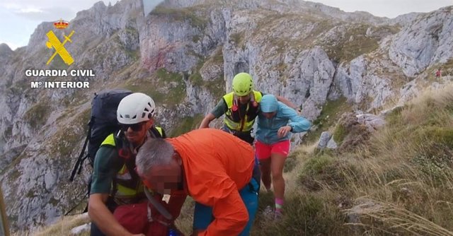 Rescatado un senderista en el Canal de Trea, en Posada (León), tras sufrir una posible cardiopatía.