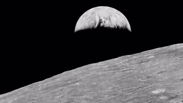 Primera imagen de la Tierra tomada desde la Luna