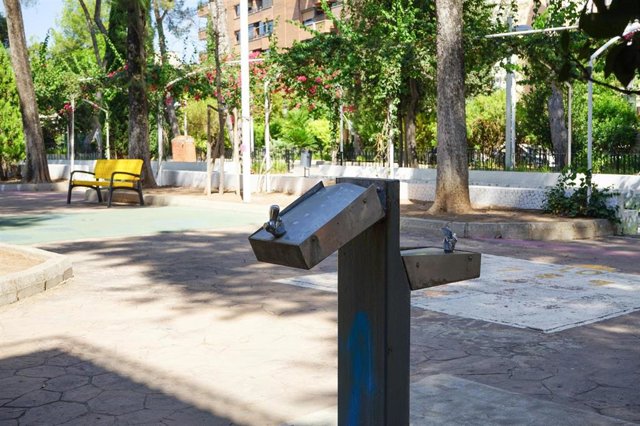 Fuente en una zona ajardinada de Alberic