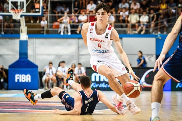 Mario Saint-Supéry, con la selección española en un torneo de formación.