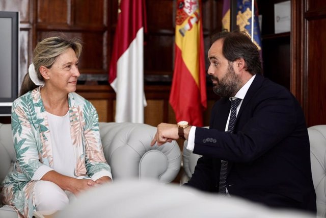 Paco Núñez, con la alcaldesa de Guadalajara, Ana Guarinos