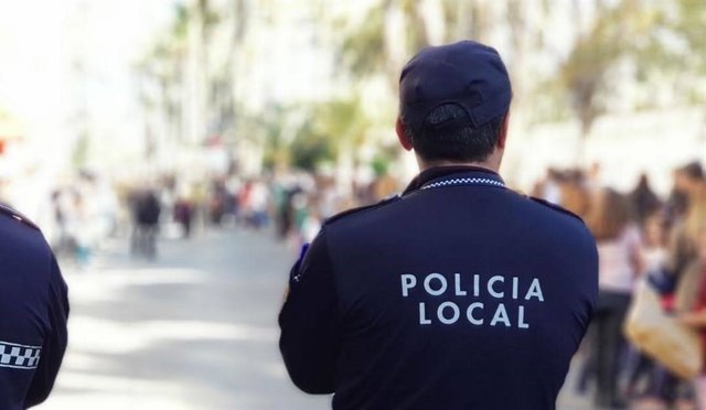 Archivo - Agentes de la Policía Local de elche