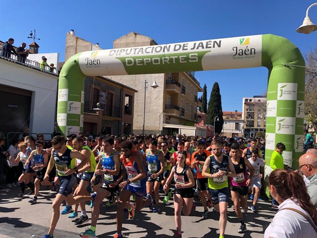 Archivo - Carrera Urbana de San José en Mancha Real.