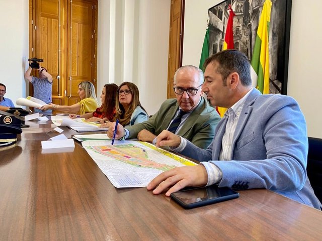 Estrella (2d), en la reunión.