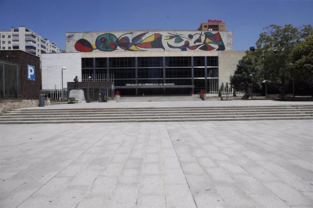 Archivo - Imagen del exterior del Palacio de Congresos de Madrid situado en el número 99 del Paseo de la Castellana.