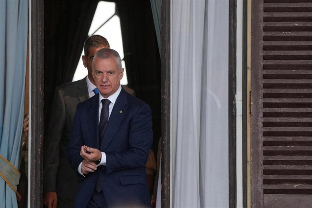 El Lehendakari, Iñigo Urkullu, a su llegada para el inicio del nuevo curso político, en el Palacio de Miramar, a 29 de agosto de 2023