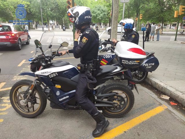 Agentes de la Policía Nacional en Palma.