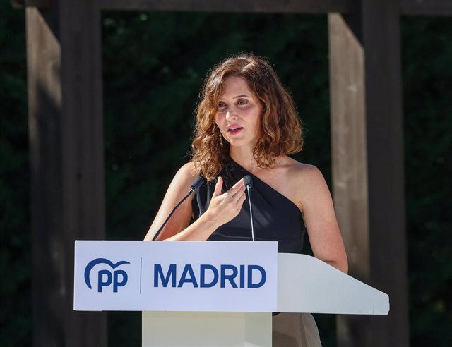 La presidenta de la Comunidad de Madrid, Isabel Díaz Ayuso, interviene durante un acto que abre el curso político del PP, a 31 de agosto de 2023, en Collado Villalba, Madrid (España). 