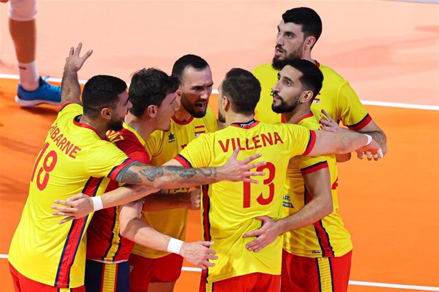 Andrés Jesús Villena celebra un punto con la selección española.