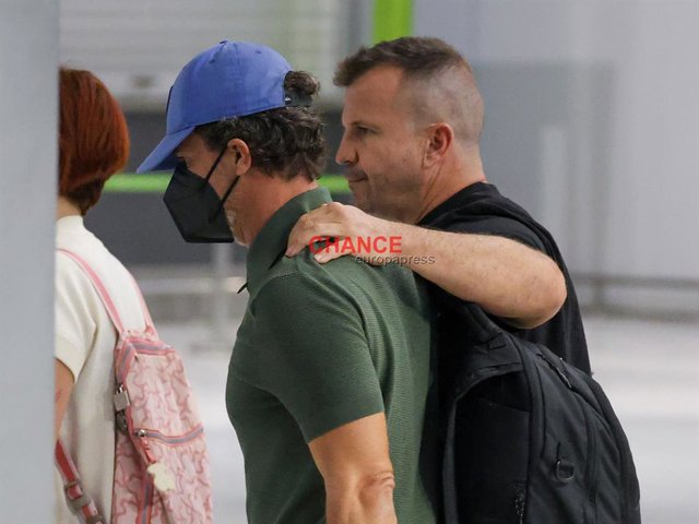 RODOLFO SANCHO EN EL AEROPUERTO DE FUERTEVENTURA
