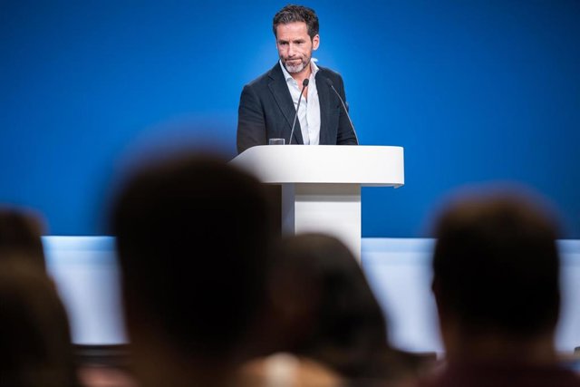 El vicesecretario de Cultura y Sociedad Abierta del PP, Borja Sémper, durante una rueda de prensa posterior a la reunión del Comité de Dirección del Partido Popular, en la sede nacional del PP, a 28 de agosto de 2023, en Madrid (España). Durante la compar