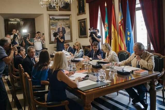 Archivo - Reunión del Consell