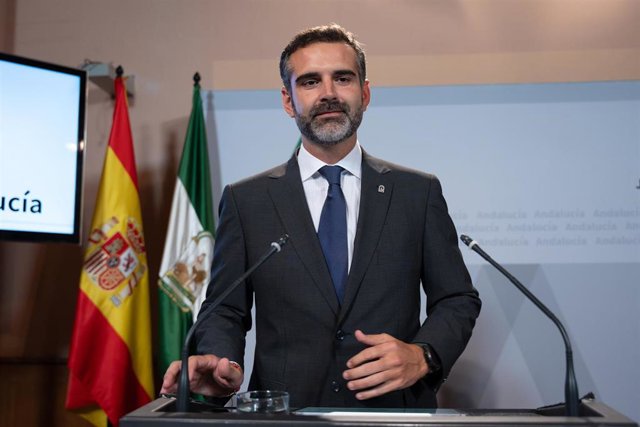 El portavoz del Gobierno andaluz, Ramón Fernández-Pacheco, en la rueda de prensa tras el la reunión del Consejo de Gobierno.