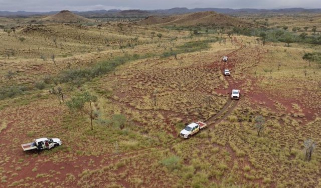 Científicos visitan la región australiana de Pilbara para investigar los "estromatolitos", las formas de vida fosilizadas más antiguas confirmadas en la Tierra.