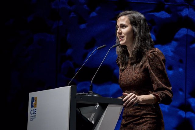 La secretaria general de Podemos y ministra de Derechos Sociales en funciones, Ione Belarra, interviene durante el acto de aniversario del Consejo de la Juventud de España, en CaixaForum Madrid, a 2 de septiembre de 2023, en Madrid (España). 