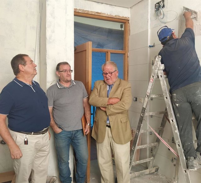 Visita a los juzgados de Linares.