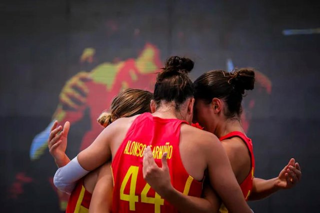 Gracia Alonso de Armiño, Juana Camilion, Vega Gimeno y Sandra Ygueravide.