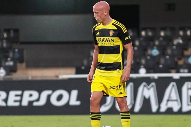 Víctor Mollejo, en un partido con el Real Zaragoza.