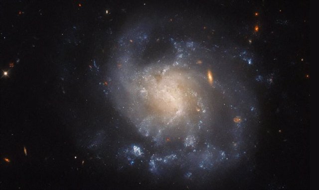 Galaxia IC 1776