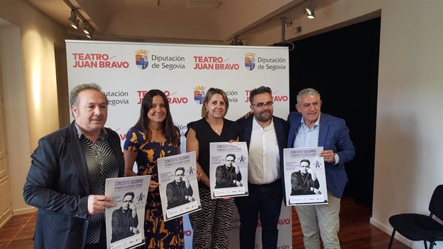 D izda a dcha, Marco Costa, Beatriz Serrano, Anabel de Pedro, Manuel Tévar y José María Bravo.