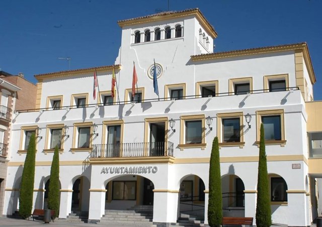 Archivo - S.S. de los Reyes.- Las dependencias de Ayuntamiento vuelven a contar con presencia policial