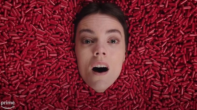 Antonia Scott se ahoga en pastillas en el teaser de Reina Roja, que ya tiene fecha de estreno en Prime Video