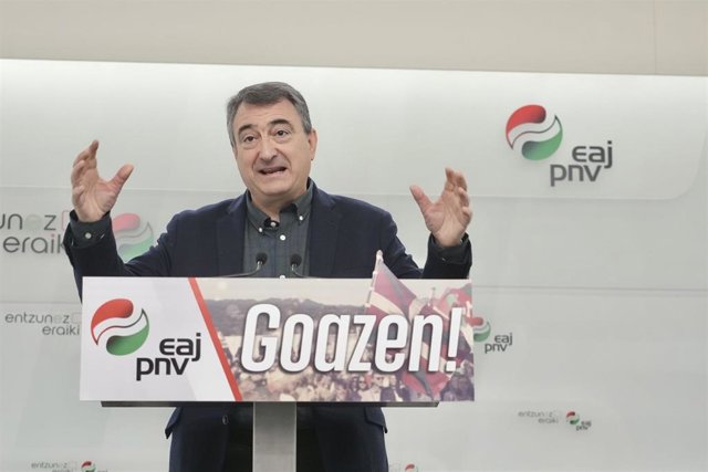 Archivo - El portavoz del Grupo Vasco en el Congreso de los Diputados, Aitor Esteban