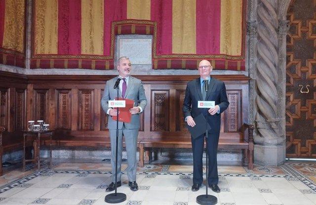 L'alcalde de Barcelona, Jaume Collboni, i el CEO de GSMA, John Hoffmann
